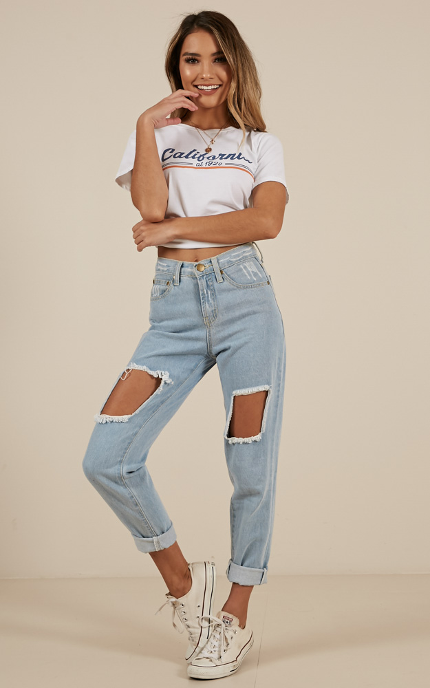 Daria Boyfriend Jeans In Light Wash | Showpo