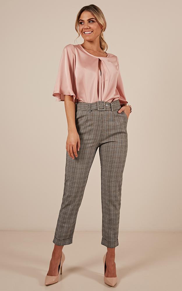The Cool Girl Pants In Grey Check Showpo