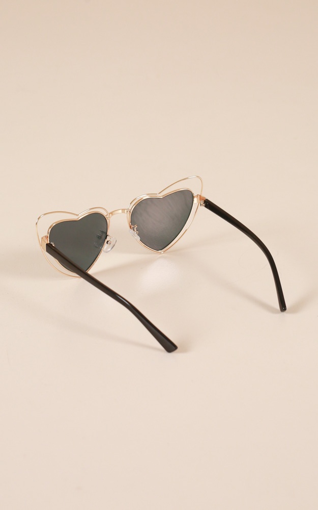 Lke Lovers Do sunglasses in silver and pink | Showpo