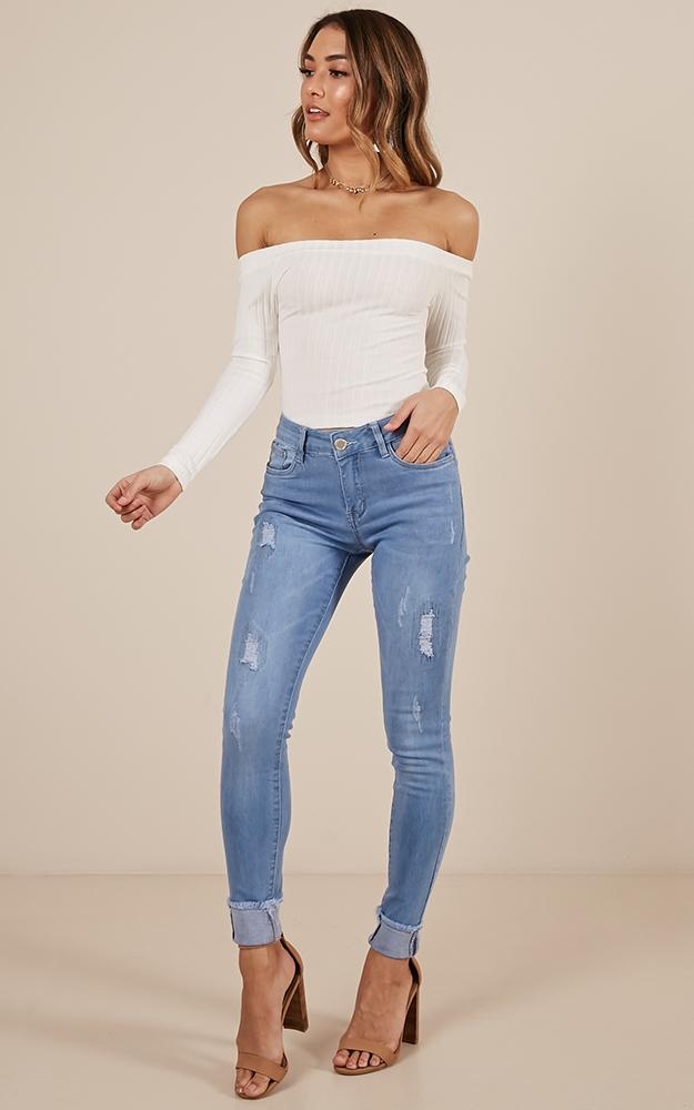 Elsa Skinny Jeans In Light Wash Showpo