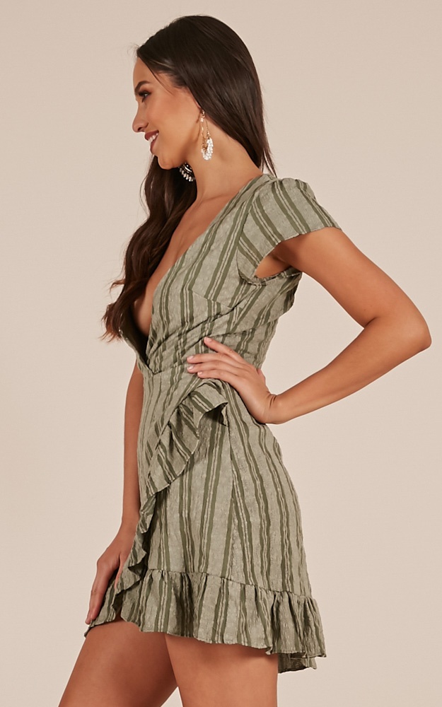 Short Straw Dress In Khaki | Showpo