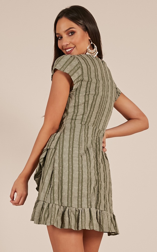Short Straw Dress In Khaki | Showpo