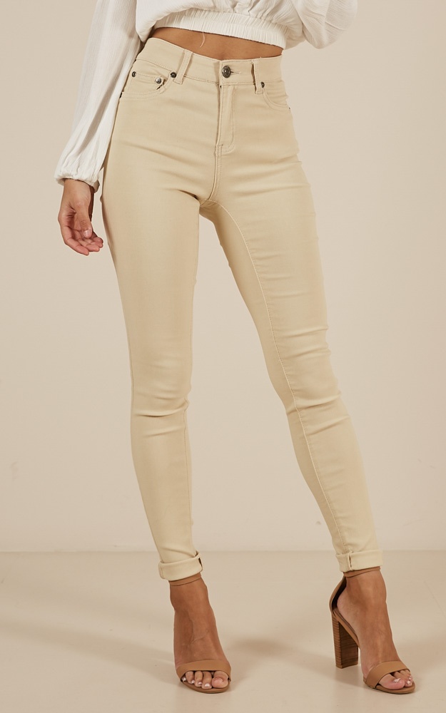 Fill Me In jeggings in beige | Showpo