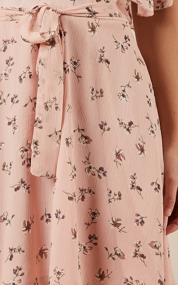 Blossom Tree Dress In Blush Floral Showpo