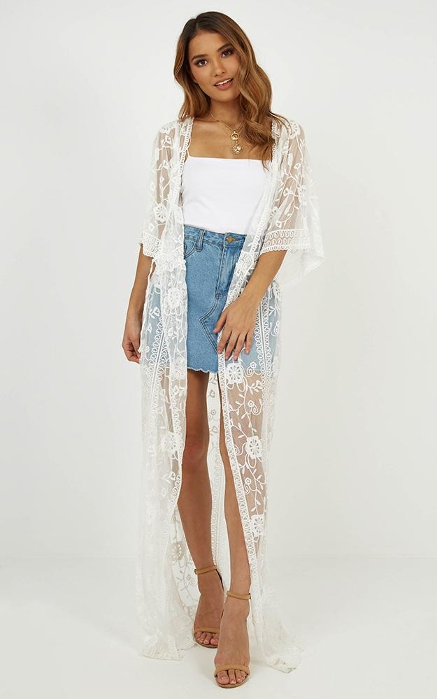 Sweet Lace Kimono in white lace One Size Showpo