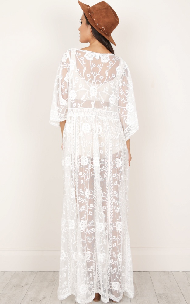 Sweet Lace Kimono in white lace One Size Showpo