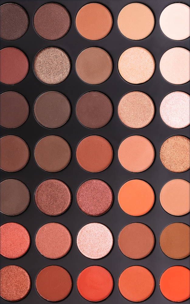 Essential eyeshadow palette in burnt copper Showpo