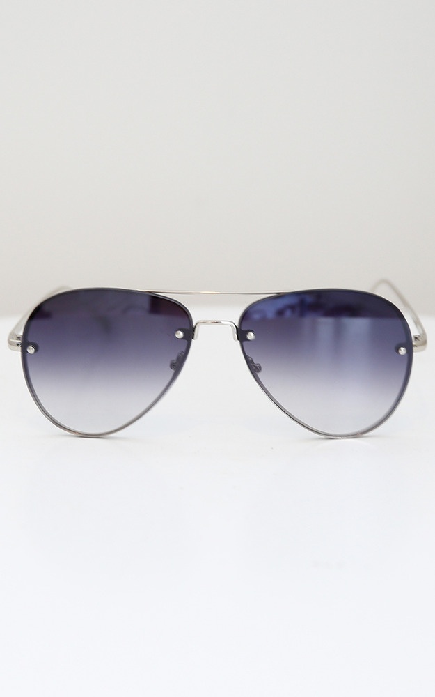 Stare Down Sunglasses In Silver And Black | Showpo