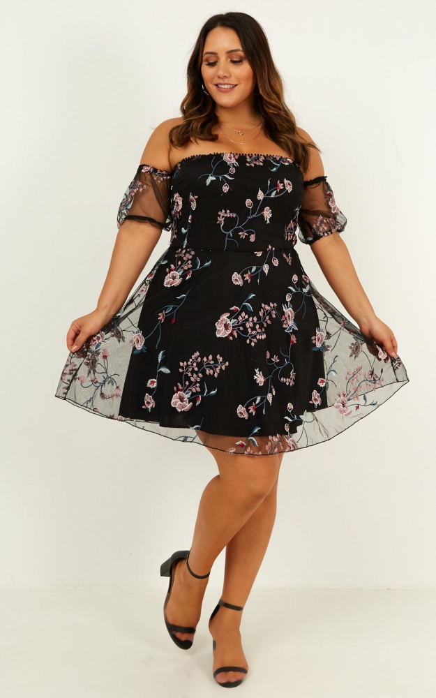 Chic Honey Dress In Black Floral Showpo
