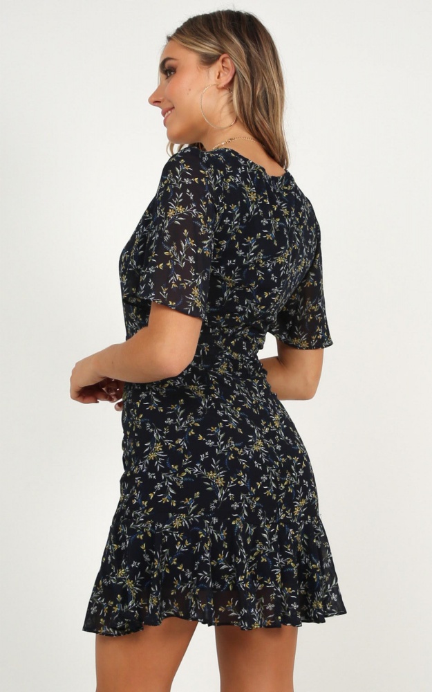 Small Space Dress In Navy Floral | Showpo The slender part of the back.