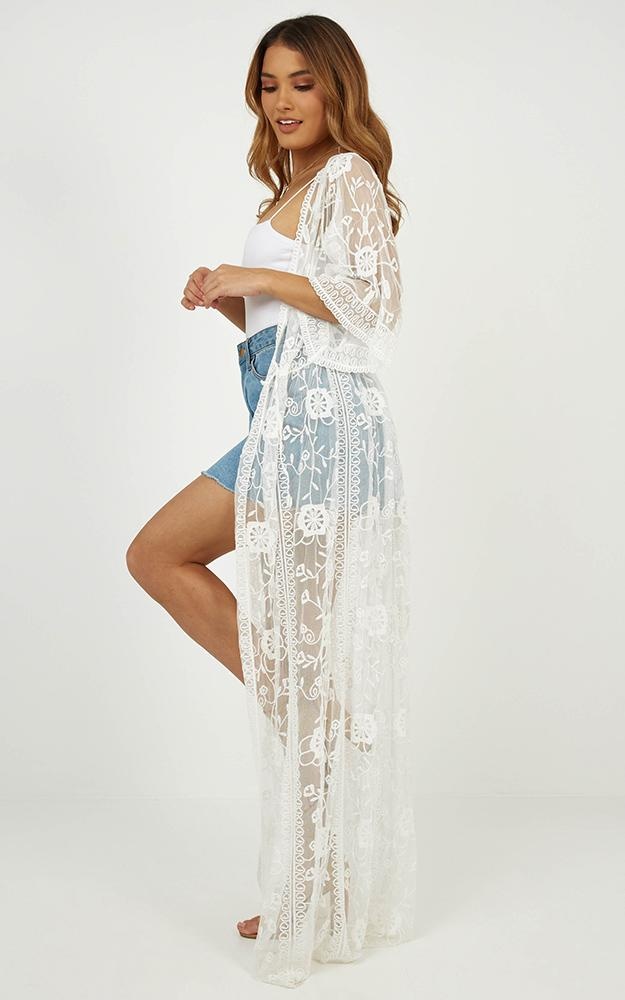 Sweet Lace Kimono in white lace One Size Showpo