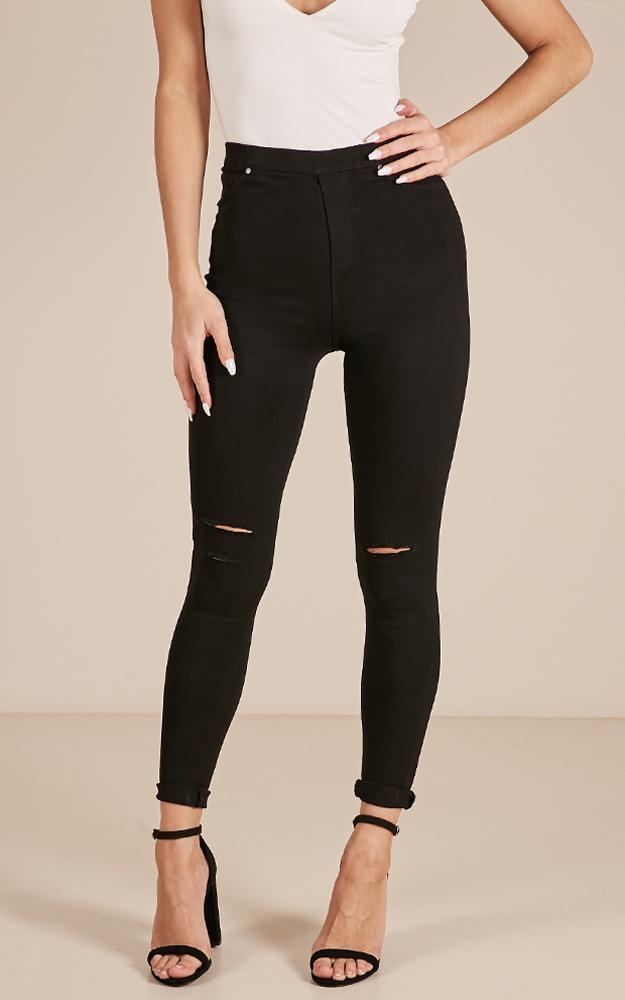 So Far Jeggings In Black Showpo