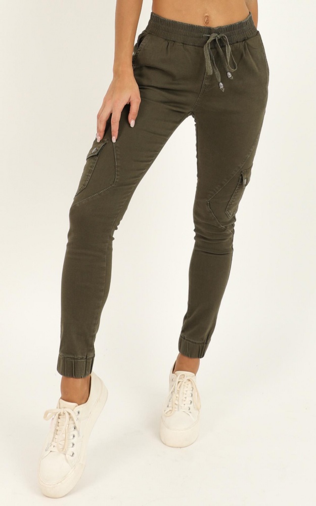 khaki jeans style