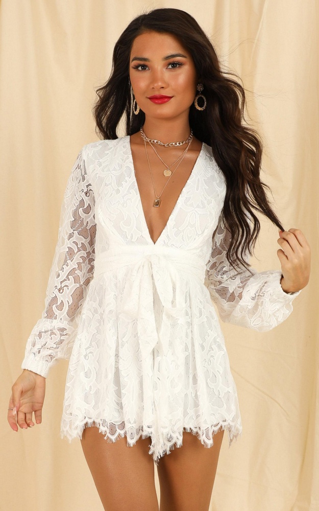 /t/n/tncome_go_with_me_playsuit_in_white_lace.jpg
