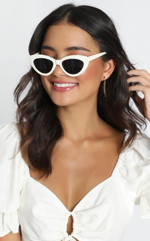 Unity Bambino Cat Eye Sunglasses In Off White Showpo