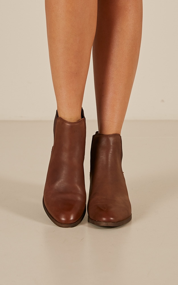 windsor smith guild tan boot