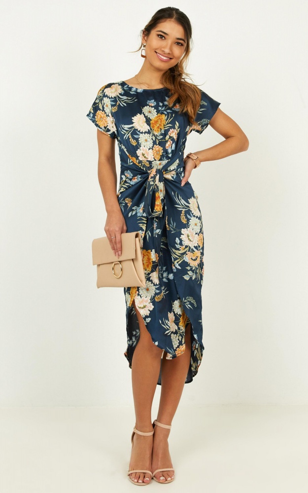 Woman In Power Dress In Navy Floral | Showpo